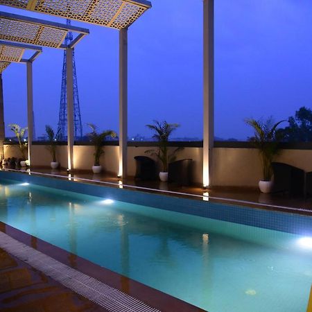 Ramaya Hotel Rohtak Exteriör bild