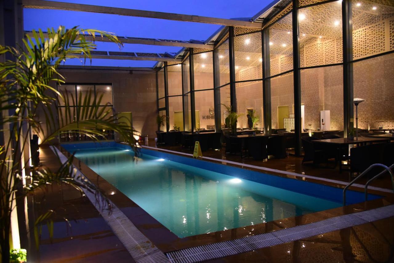 Ramaya Hotel Rohtak Exteriör bild