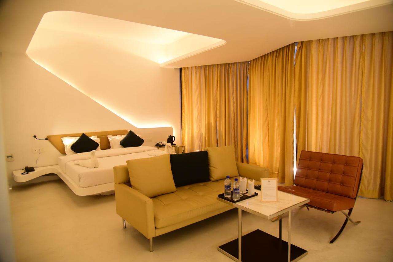 Ramaya Hotel Rohtak Exteriör bild
