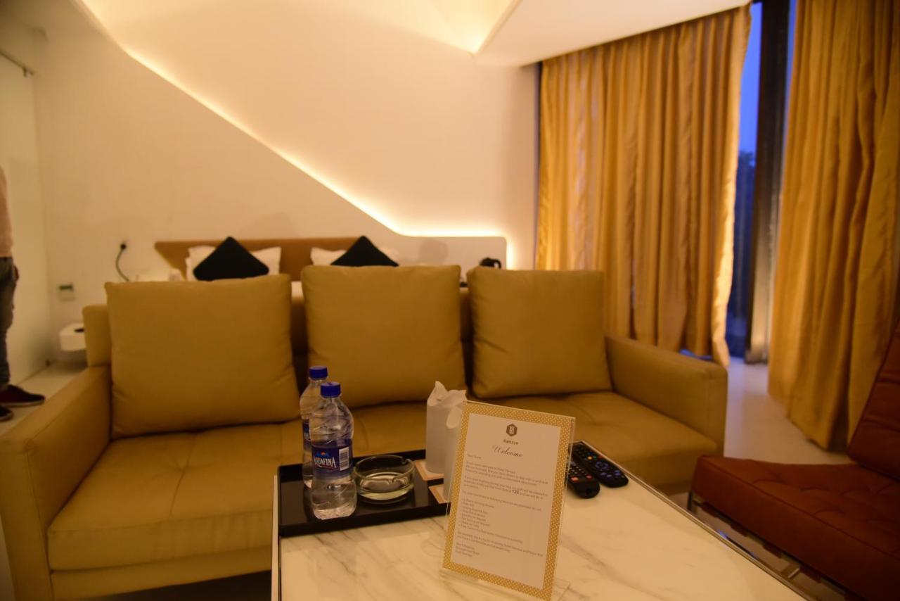 Ramaya Hotel Rohtak Exteriör bild