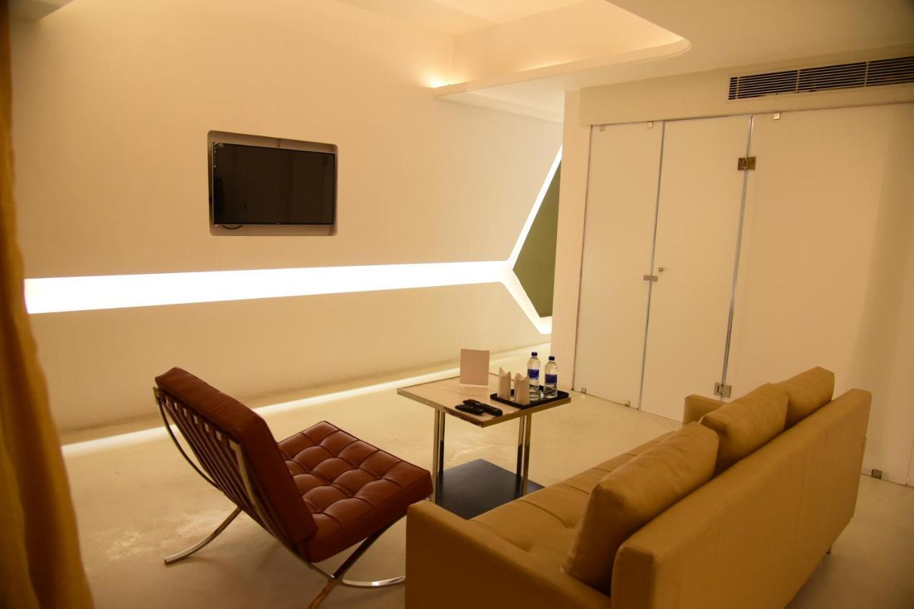 Ramaya Hotel Rohtak Exteriör bild